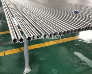 Tubo de titanio